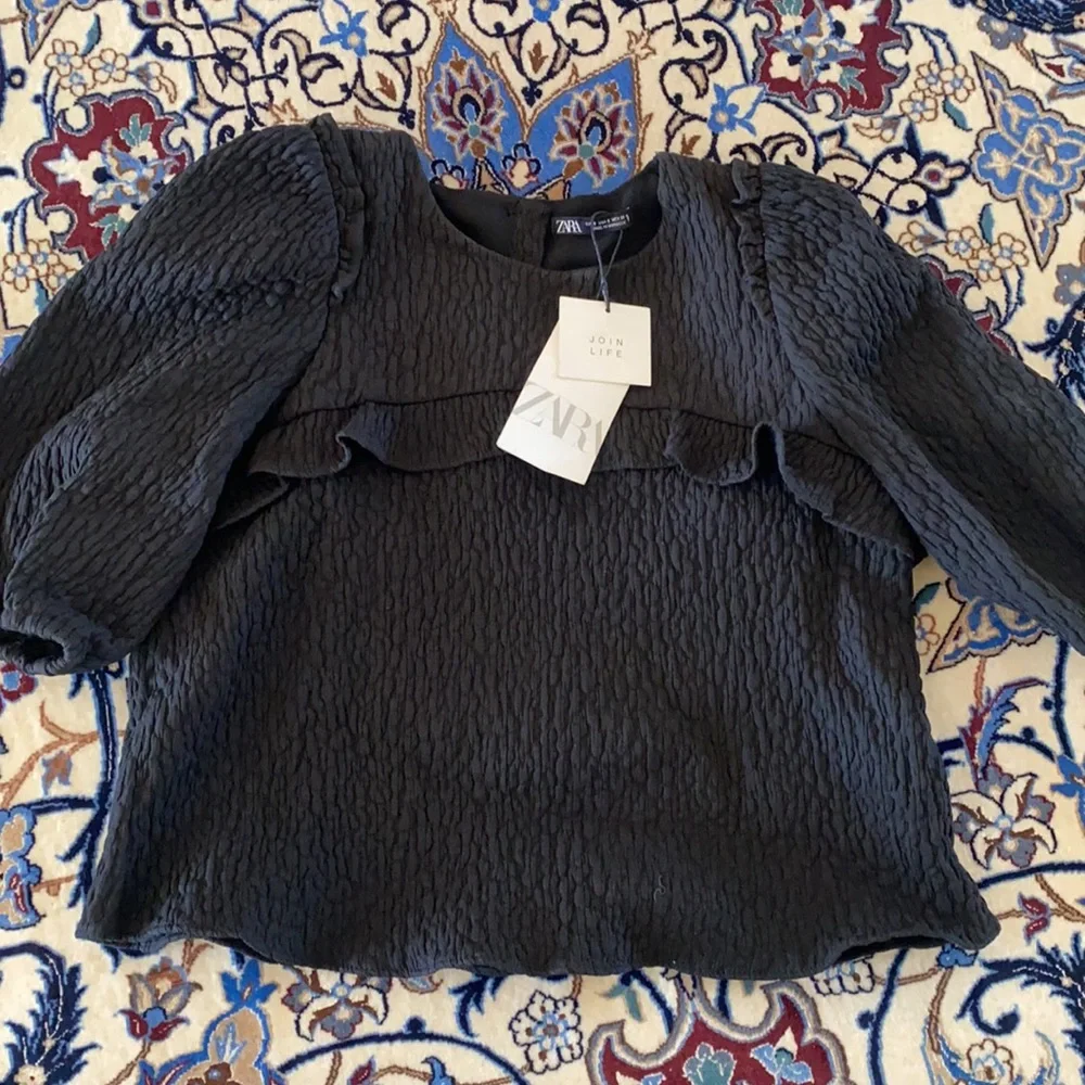 Zara Ruffled Top - Picture 2 of 4